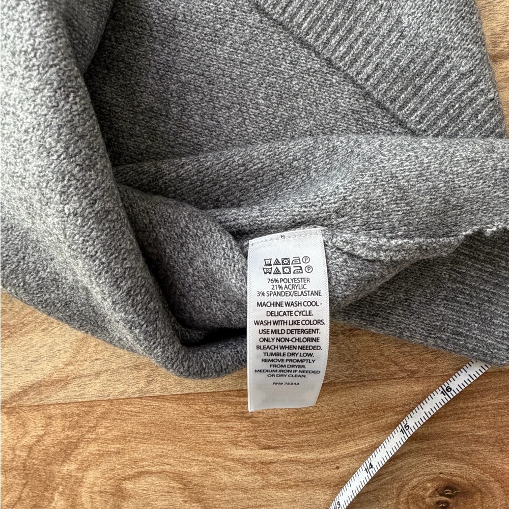 Revolve Song of Style Heather Gray Knit Fabric - Picture 5 of 8